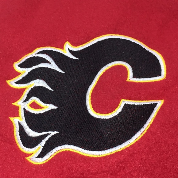 NHL Calgary Flames Hockey Team Dog Fleece Hoodie Sweater Size XX-Large - Picture 10 of 12
